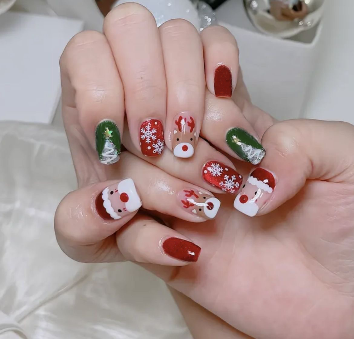 Decorating Tip Set - Christmas Press on Nails Santa Reindeer